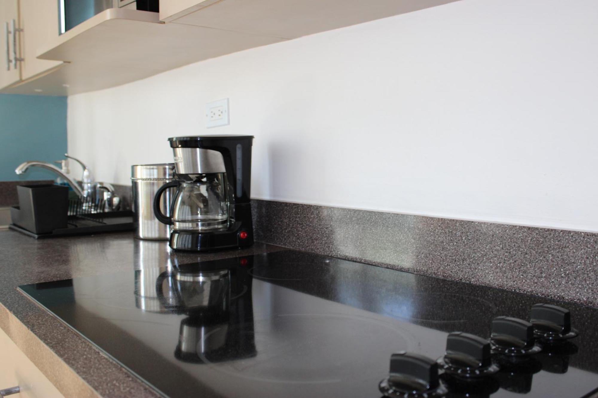 Numero Uno Beach Apartments ซานฮวน ภายนอก รูปภาพ