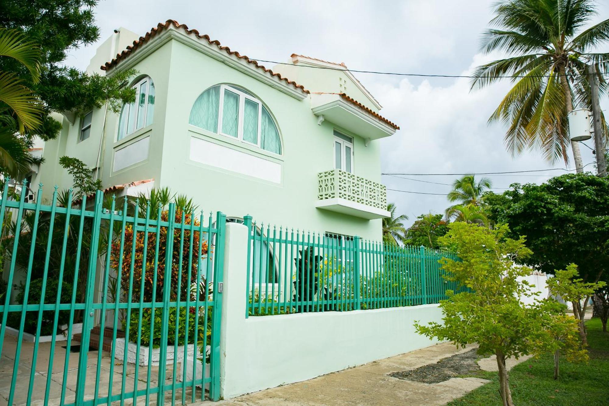 Numero Uno Beach Apartments ซานฮวน ภายนอก รูปภาพ